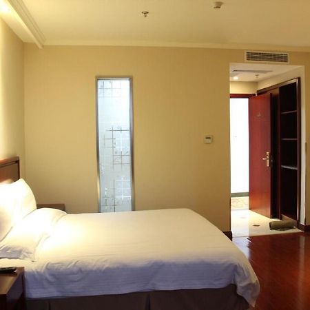 Greentree Inn Jiangsu Changzhou Liyang East Nanhuan Road High Speed Rail Station Business Hotel Exterior foto